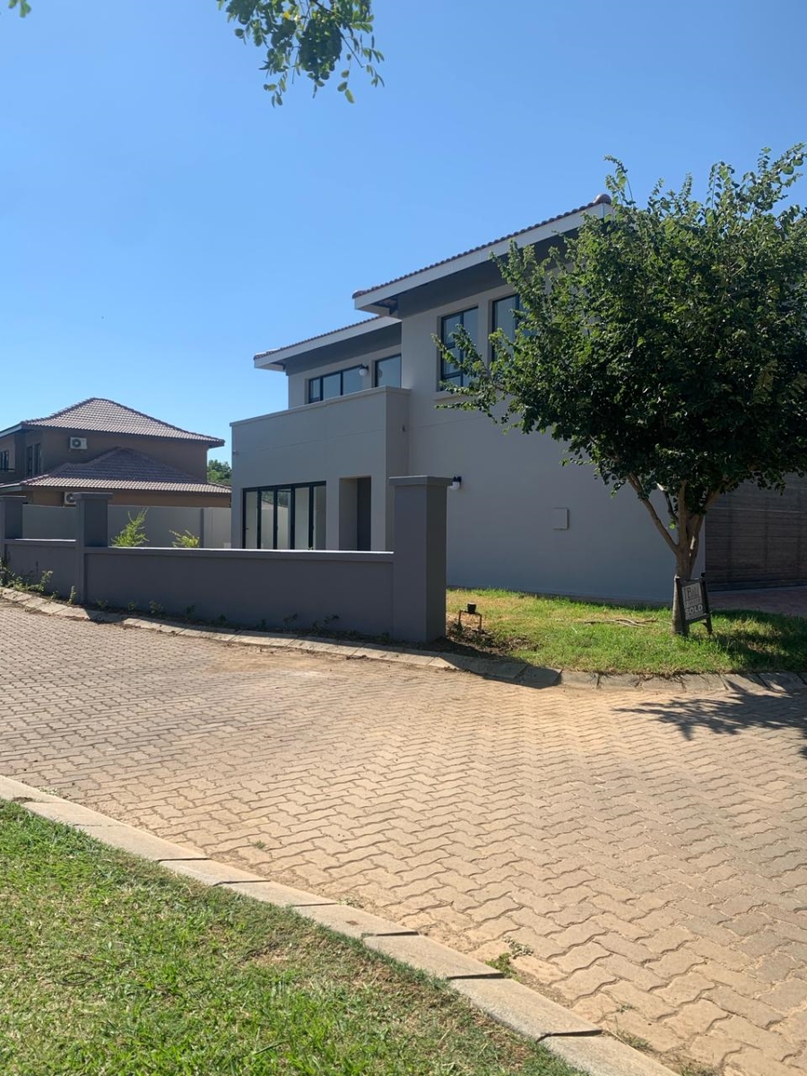 3 Bedroom Property for Sale in The Islands Estates North West